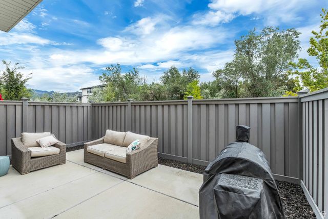 52 E GOLDEN PRIVET DR, Draper, UT 84020