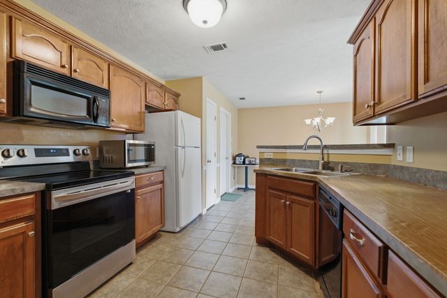 7103 Castile Dr, Smyrna, TN 37167