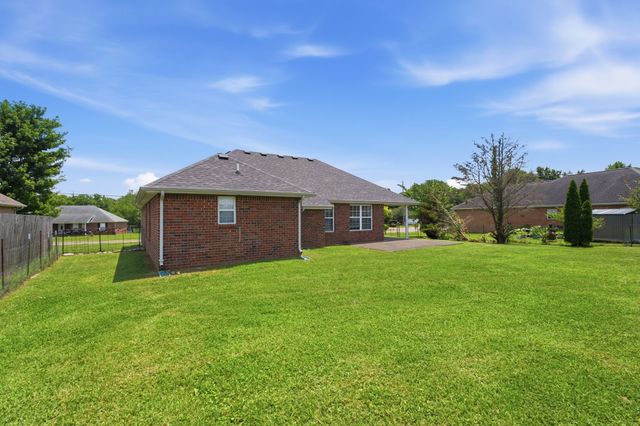 7103 Castile Dr, Smyrna, TN 37167
