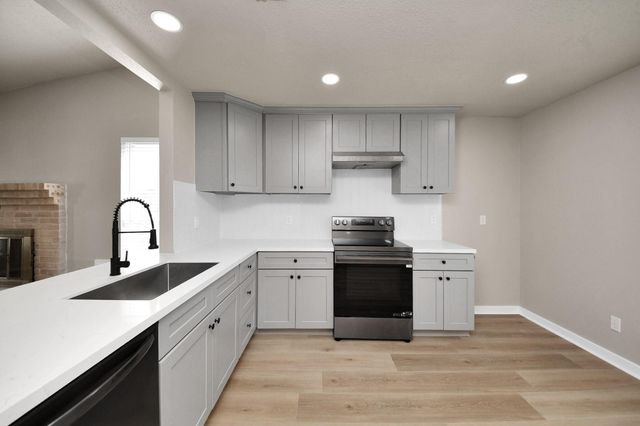 7023 Maczali Drive, Houston, TX 77489