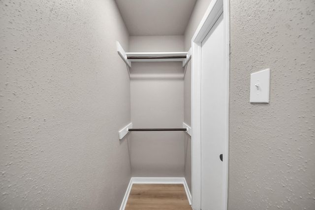 7023 Maczali Drive, Houston, TX 77489