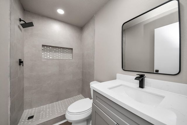 7023 Maczali Drive, Houston, TX 77489