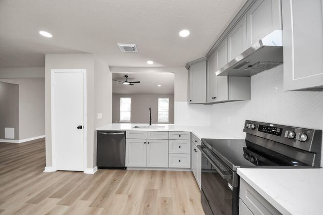 7023 Maczali Drive, Houston, TX 77489