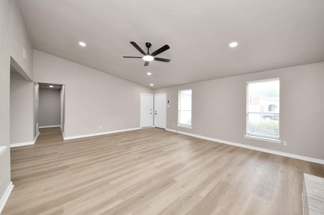 7023 Maczali Drive, Houston, TX 77489
