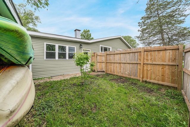 33 ISLAND DRIVE, Montello, WI 53949