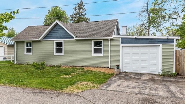 33 ISLAND DRIVE, Montello, WI 53949