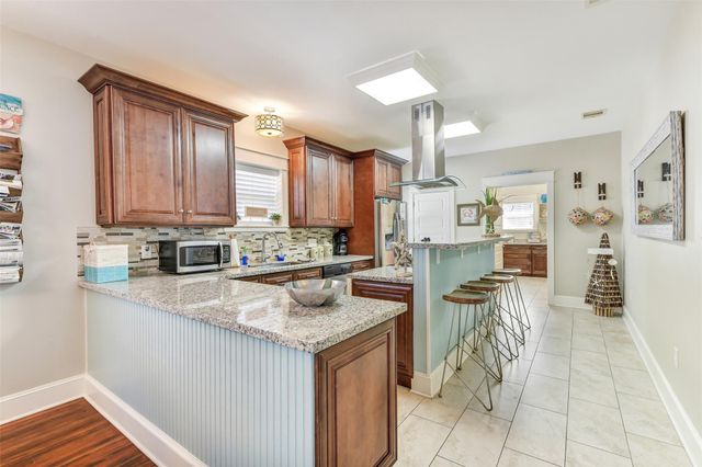 3807 Avenue R, Galveston, TX 77550