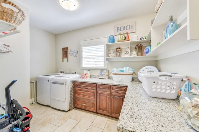 3807 Avenue R, Galveston, TX 77550