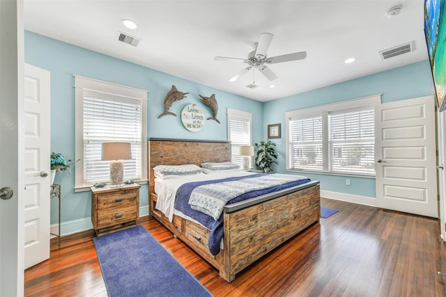 3807 Avenue R, Galveston, TX 77550