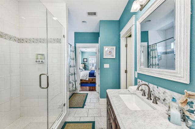 3807 Avenue R, Galveston, TX 77550