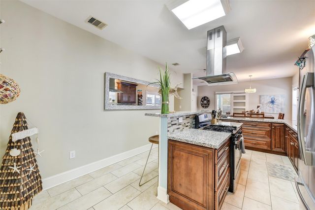 3807 Avenue R, Galveston, TX 77550