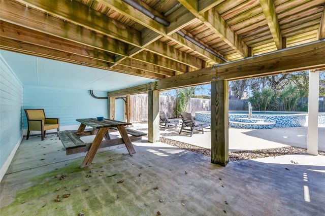 3807 Avenue R, Galveston, TX 77550