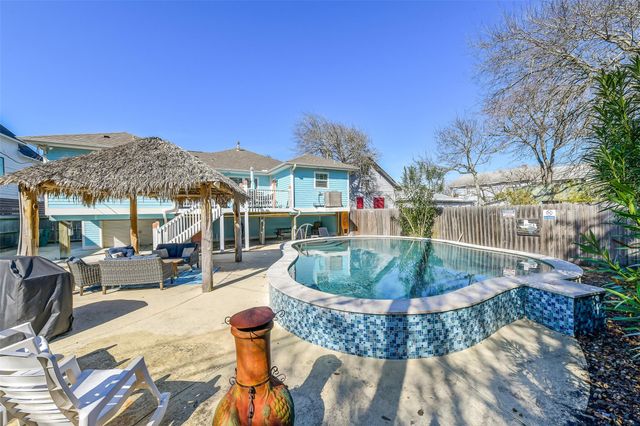 3807 Avenue R, Galveston, TX 77550