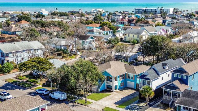 3807 Avenue R, Galveston, TX 77550