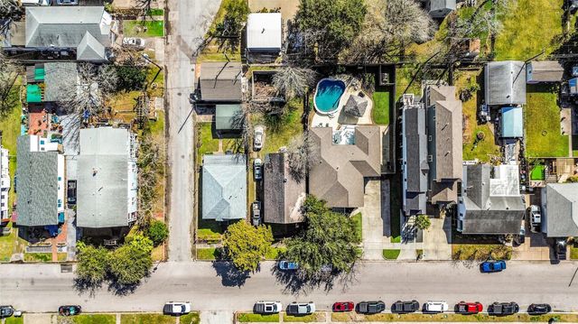 3807 Avenue R, Galveston, TX 77550