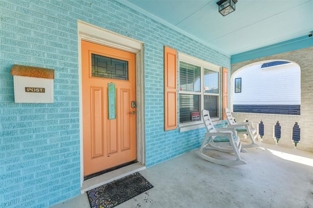 3807 Avenue R, Galveston, TX 77550