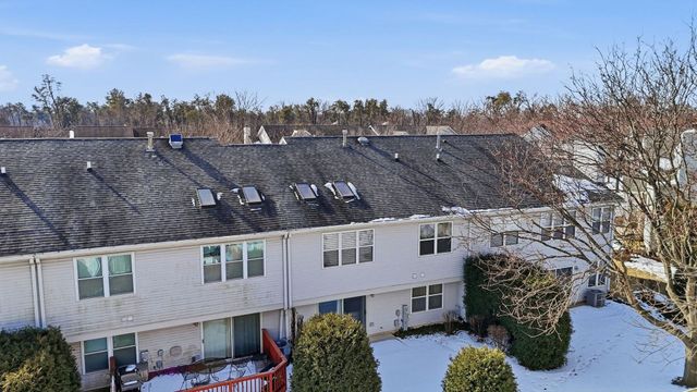 9334 Waterfall Glen Boulevard, Darien, IL 60561