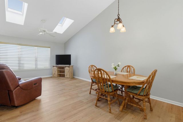 9334 Waterfall Glen Boulevard, Darien, IL 60561