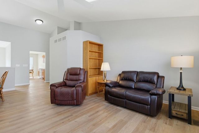 9334 Waterfall Glen Boulevard, Darien, IL 60561