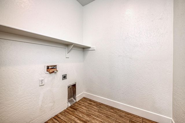 2105 N Hughes Avenue, Clovis, CA 93619