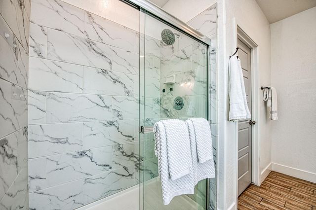 2105 N Hughes Avenue, Clovis, CA 93619