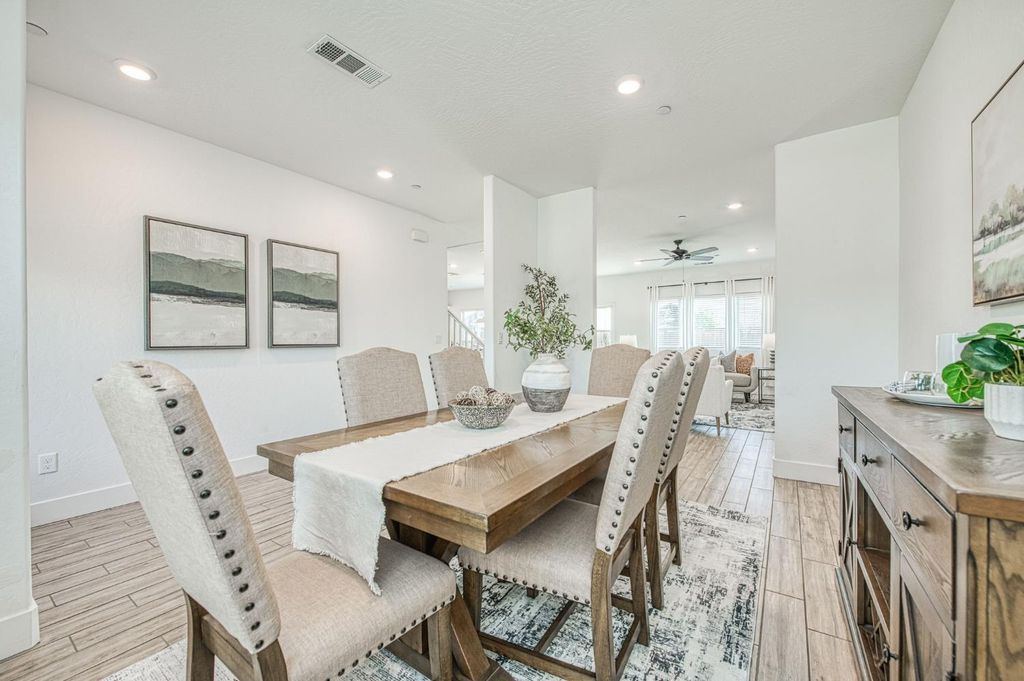 Image 10 of property listing at 2105 N Hughes Avenue, Clovis, CA 93619