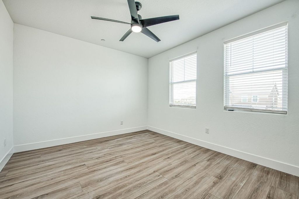 Image 34 of property listing at 2105 N Hughes Avenue, Clovis, CA 93619