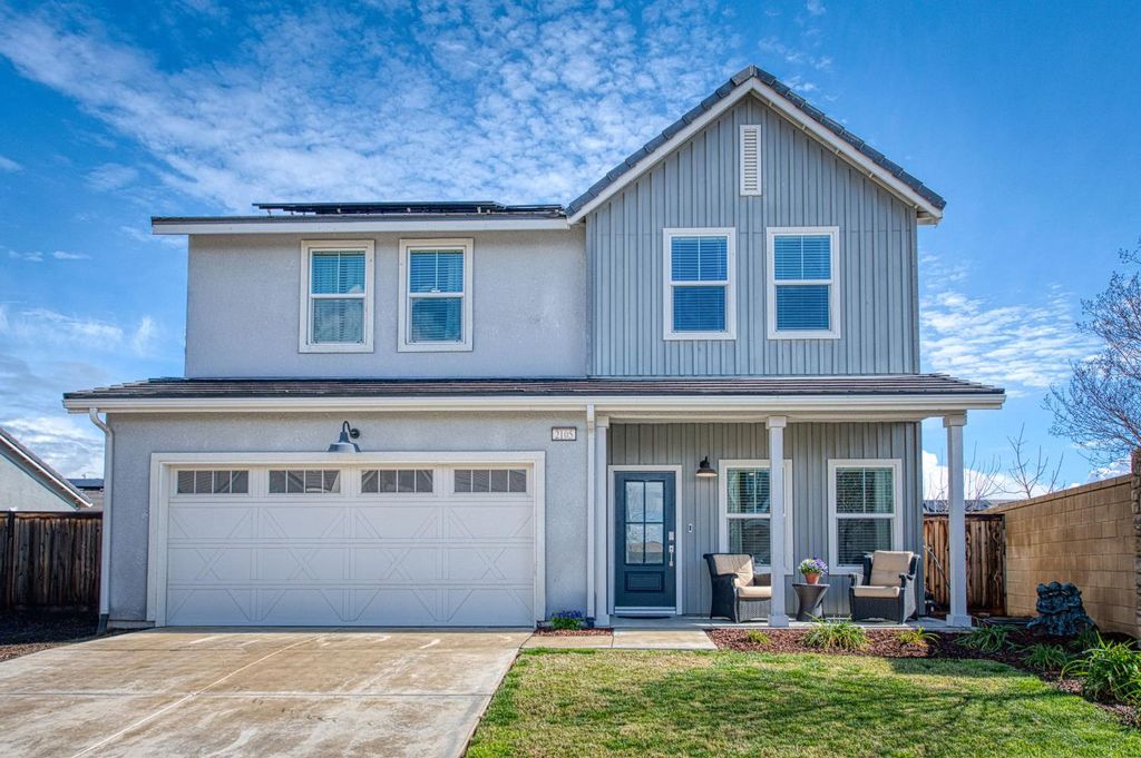 Image 49 of property listing at 2105 N Hughes Avenue, Clovis, CA 93619