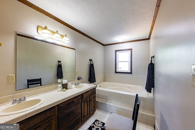 976 Windsweep Farm Road, Thomaston, GA 30286