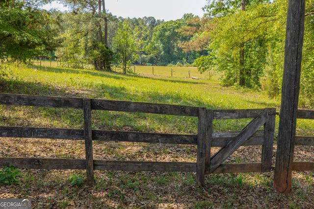 976 Windsweep Farm Road, Thomaston, GA 30286