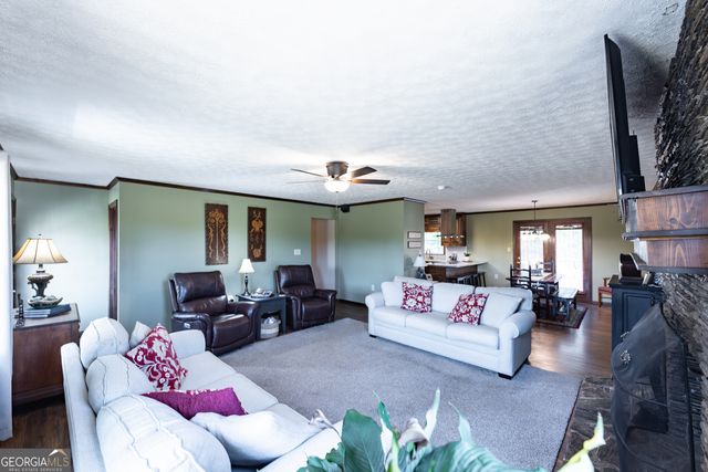 976 Windsweep Farm Road, Thomaston, GA 30286