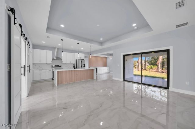 4028 26th ST SW, Lehigh Acres, FL 33976