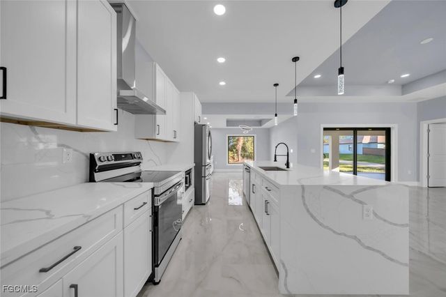 4028 26th ST SW, Lehigh Acres, FL 33976