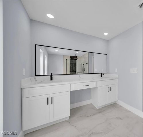 4028 26th ST SW, Lehigh Acres, FL 33976