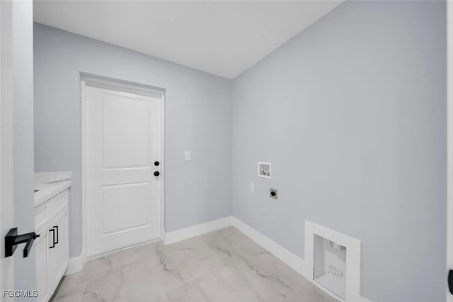 4028 26th ST SW, Lehigh Acres, FL 33976