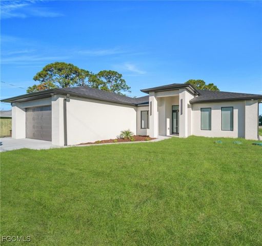 4028 26th ST SW, Lehigh Acres, FL 33976