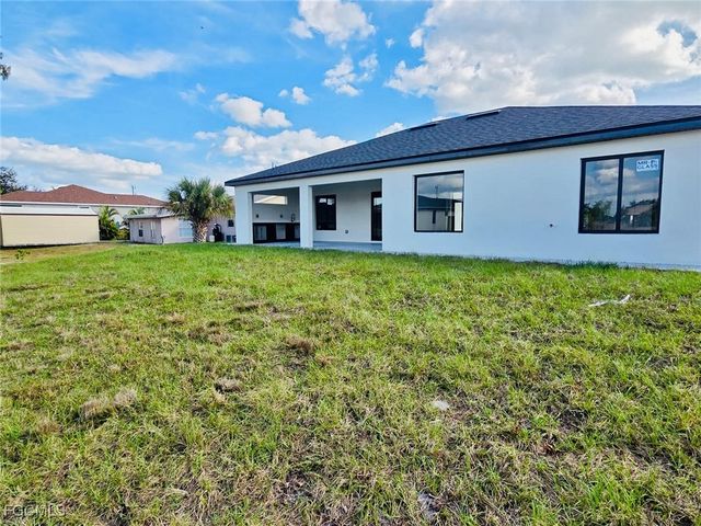 4028 26th ST SW, Lehigh Acres, FL 33976