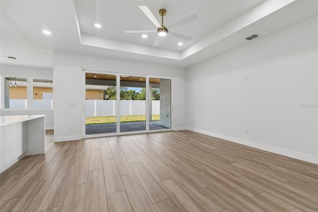 1810 W ERNA DRIVE, Tampa, FL 33603