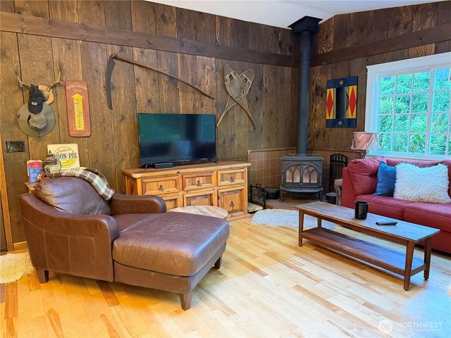 3813 70th Avenue NW, Gig Harbor, WA 98335