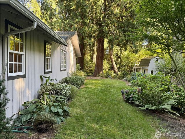 3813 70th Avenue NW, Gig Harbor, WA 98335