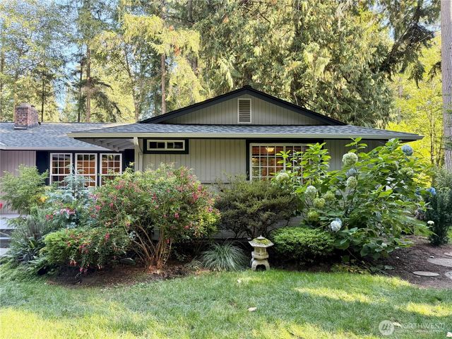 3813 70th Avenue NW, Gig Harbor, WA 98335