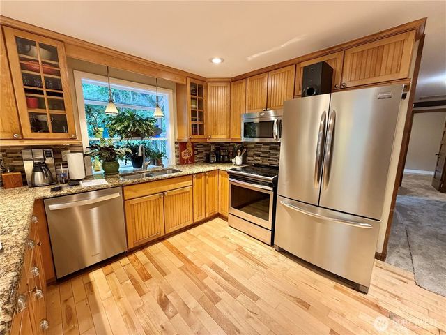 3813 70th Avenue NW, Gig Harbor, WA 98335