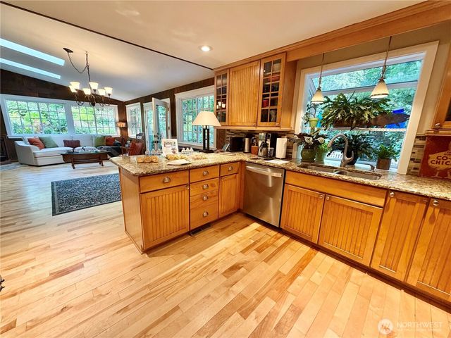 3813 70th Avenue NW, Gig Harbor, WA 98335