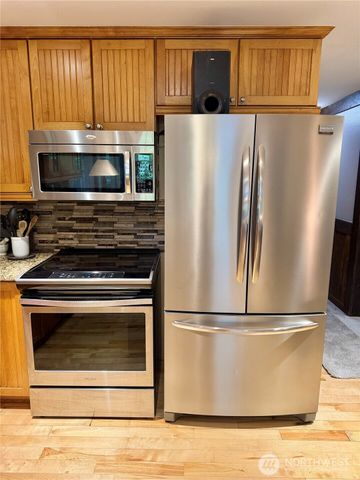 3813 70th Avenue NW, Gig Harbor, WA 98335