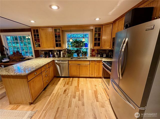 3813 70th Avenue NW, Gig Harbor, WA 98335