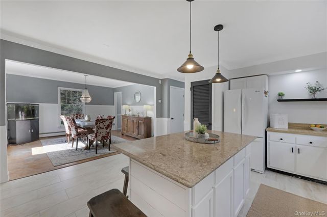 48 Nidzyn Avenue, Remsenburg, NY 11960