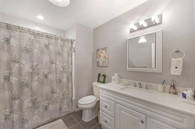 48 Nidzyn Avenue, Remsenburg, NY 11960