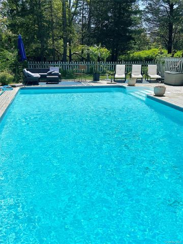 48 Nidzyn Avenue, Remsenburg, NY 11960