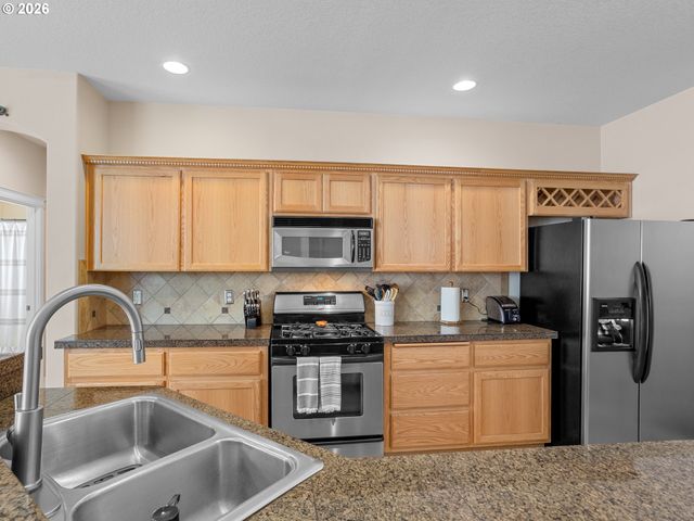 17804 Ne 37TH St, Vancouver, WA 98682