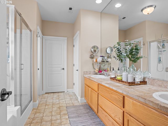 17804 Ne 37TH St, Vancouver, WA 98682